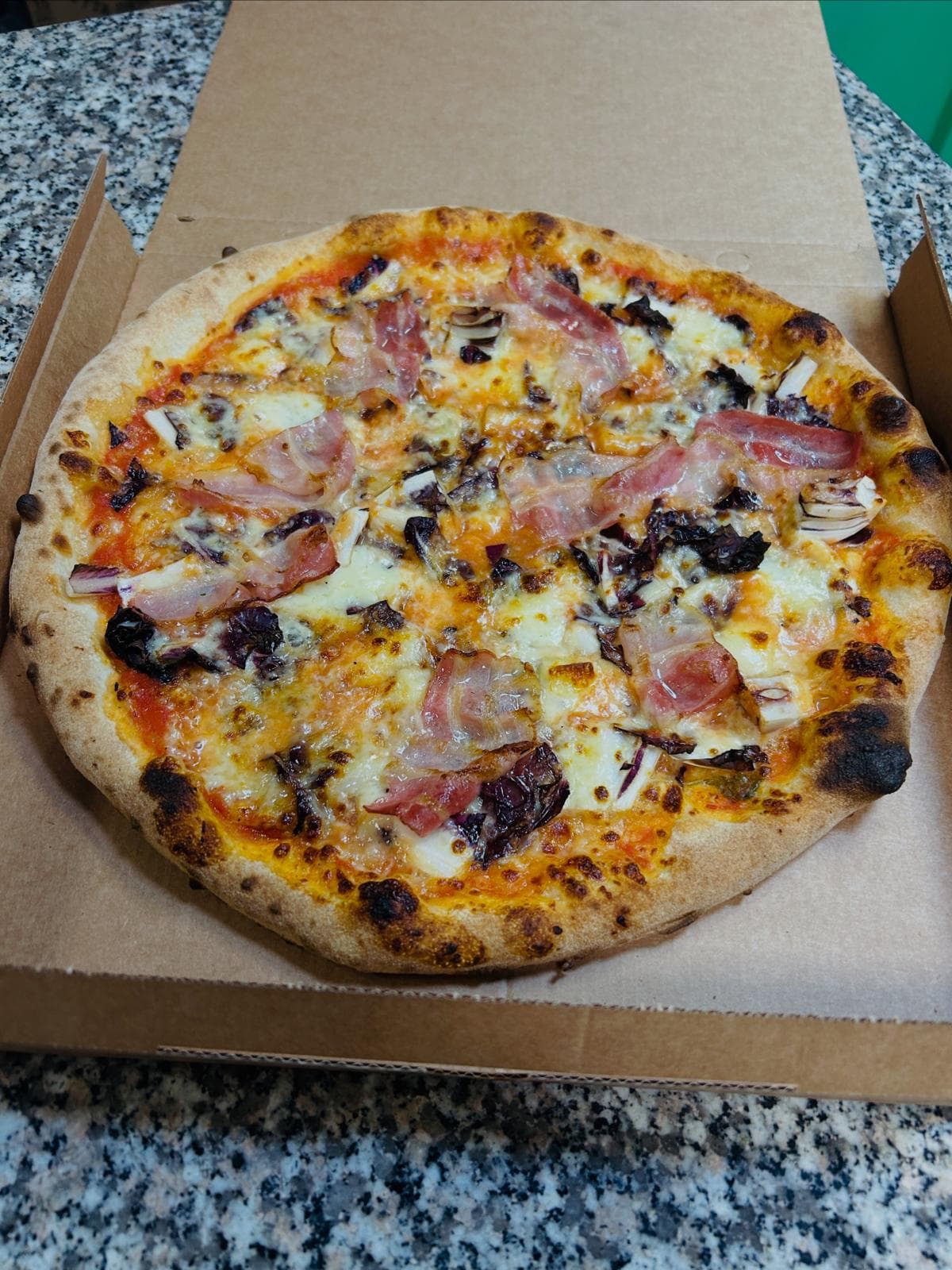 Pizza Veneta di Basilico